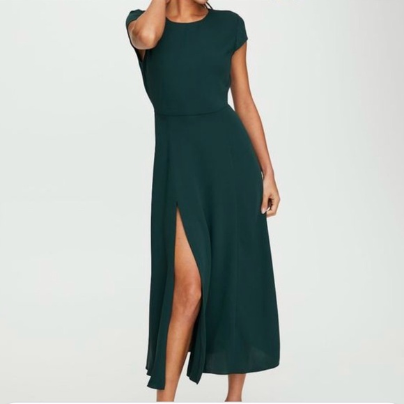 Aritzia Dresses & Skirts - Aritzia Babaton Hampton Maxi Dress in Dark Green